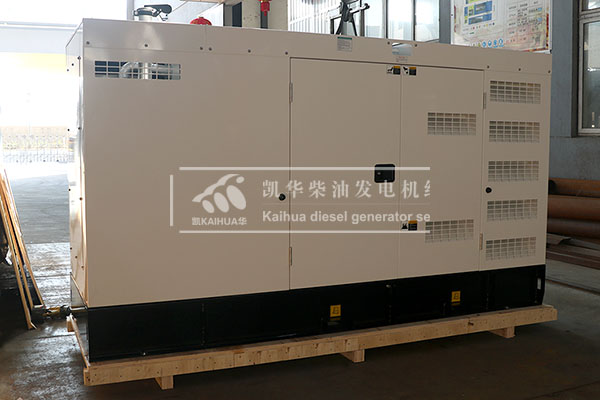 上?？蛻粲嗁徱慌_200kw靜音發(fā)電機(jī)組成功出廠